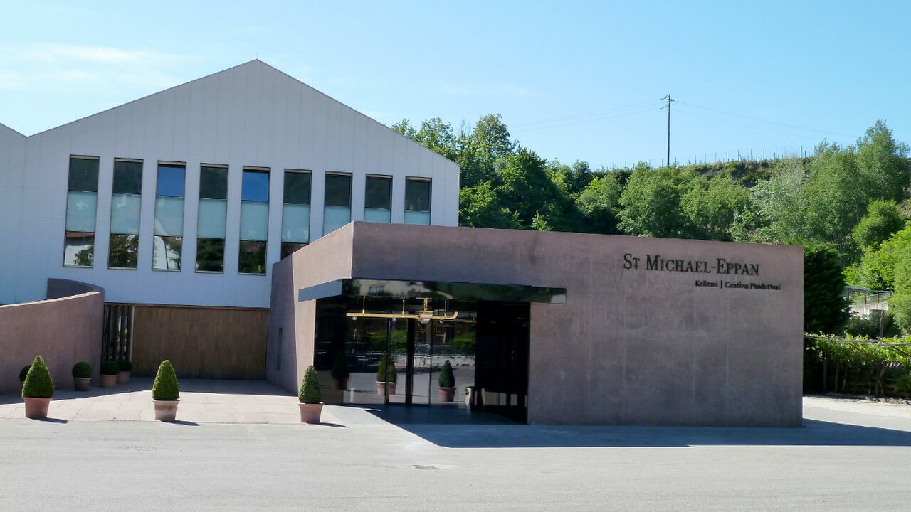 Cantine ad Appiano Bolzano e dintorni Strada del Vino